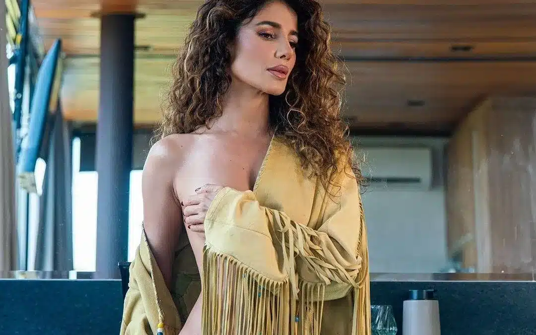Paula Fernandes causa surpresa ao comentar ensaio sensual e convites nua