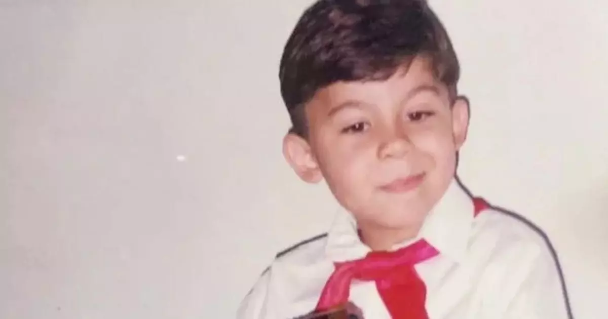 Reconhece esse ‘mini-músico’? Hoje é astro sertanejo em disputa familiar
