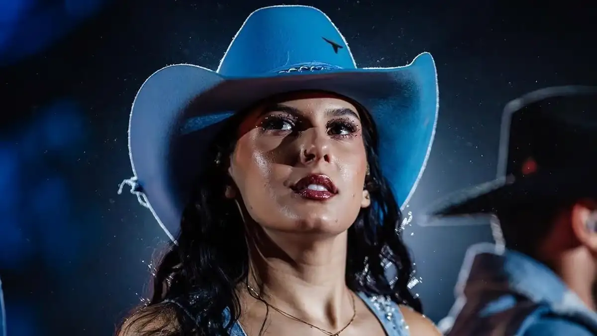 Ana Castela