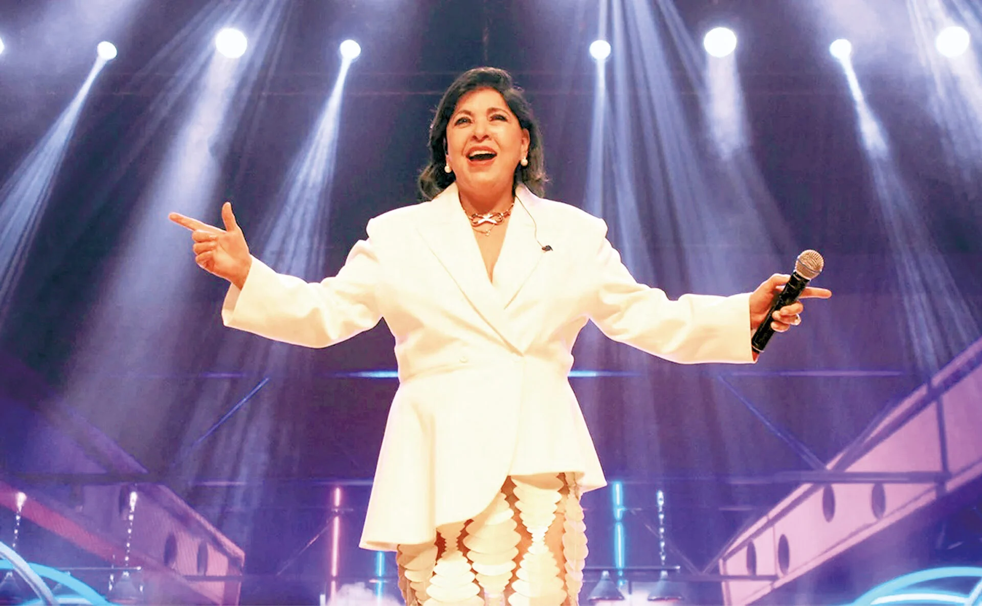Roberta Miranda comemora 40 anos de carreira com show em Goiânia