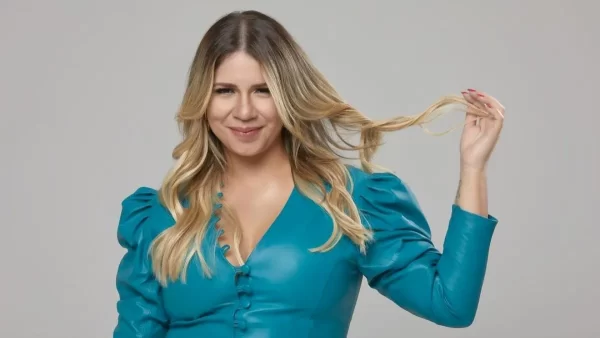 Simone Mendes Relembra Legado Único de Marília Mendonça em Podcast Emocionante