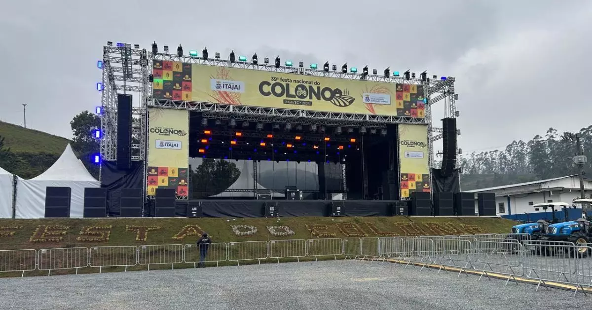 Festa do Colono em Itajaí começa hoje e vai até domingo com show de Marcos e Belutti