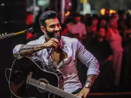Gusttavo Lima emociona público com nova música em show no Acre