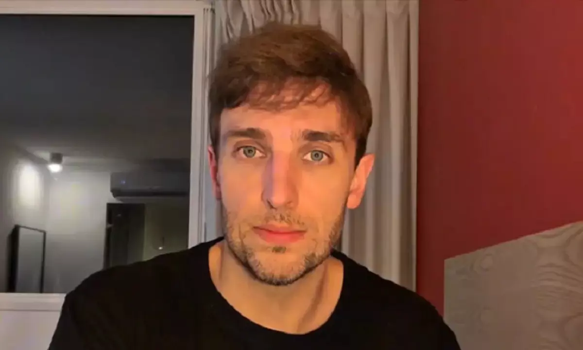 Léo Lins comenta rumores de piada sobre Preta Gil no dia da morte