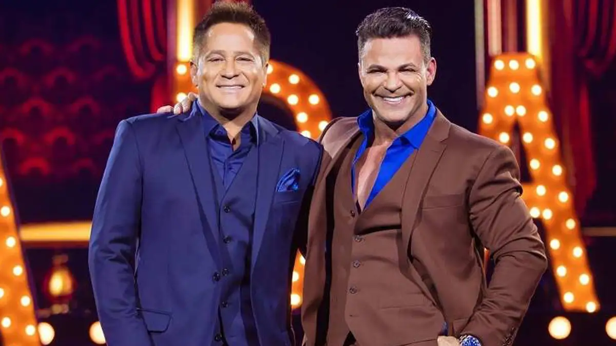 Leonardo dá fim definitivo à dupla com Eduardo Costa e expõe bastidores do “Cabaré”
