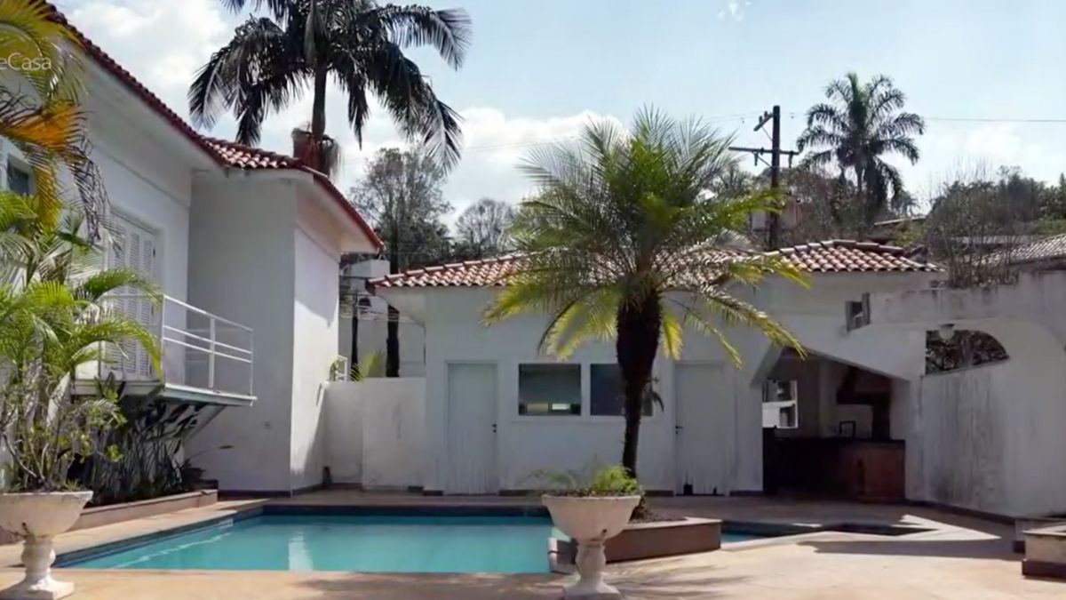 Amado Batista revela mansão milionária no interior de SP. Confira!