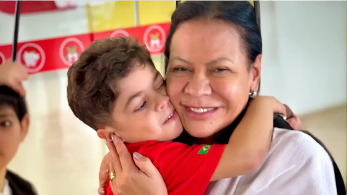 Bloqueio de conta de Marília Mendonça por pedido da mãe choca e levanta debate judicial