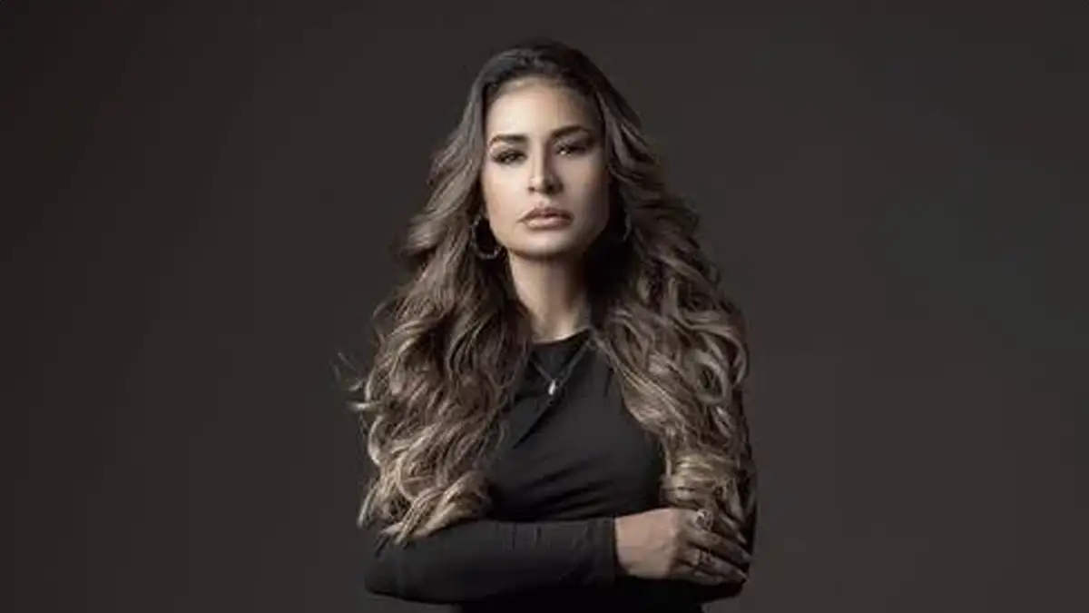 Simone surpreende fãs e revela que não voltará a cantar com Simaria