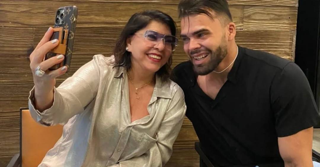 Roberta Miranda defende namoro com segurança 44 anos mais jovem