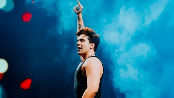 Experiência interativa recria momentos marcantes da carreira do cantor Luan Santana antes da gravação do DVD “Registro Histórico”