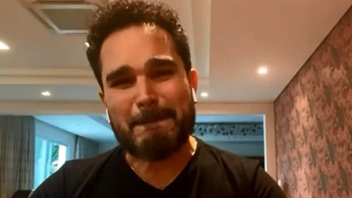 Luciano Camargo expõe a verdade em ação de R$ 10 milhões por “Ele é Jesus”. Juíza reage, causa climão e pode mudar rumo do caso.