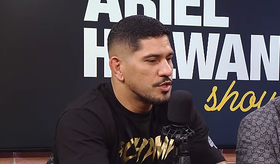 Alex Poatan, aos 38 anos: Renova contrato de longa duração com o UFC