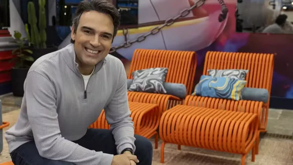Que horas começa o BBB 26 hoje, sexta (13)? Festa com Ana Castela promete agitar a casa 103 Tadeu Schmidt mostra os bastidores do BBB 26: ‘Antes de aparecer na TV, muito trabalho fora das câmeras’